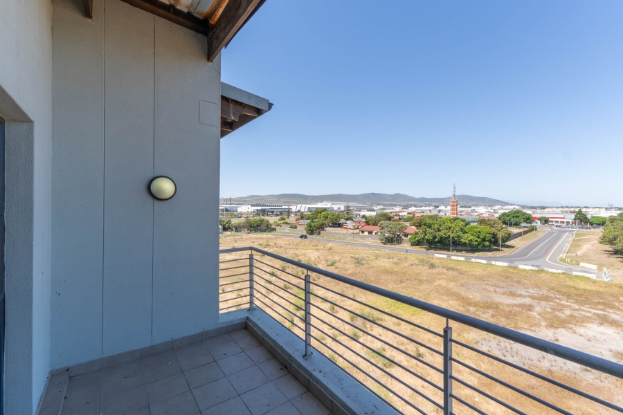 2 Bedroom Property for Sale in Royal Ascot Western Cape